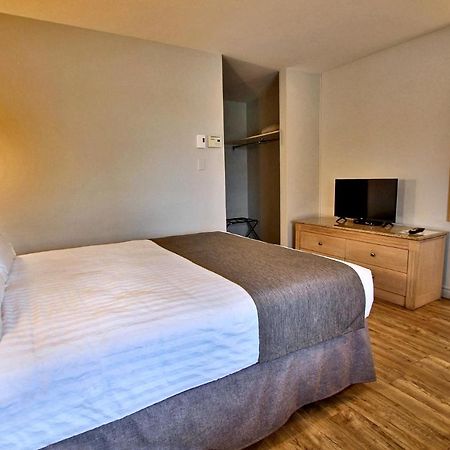 Hotel-Motel La Difference Sainte-Marie ภายนอก รูปภาพ