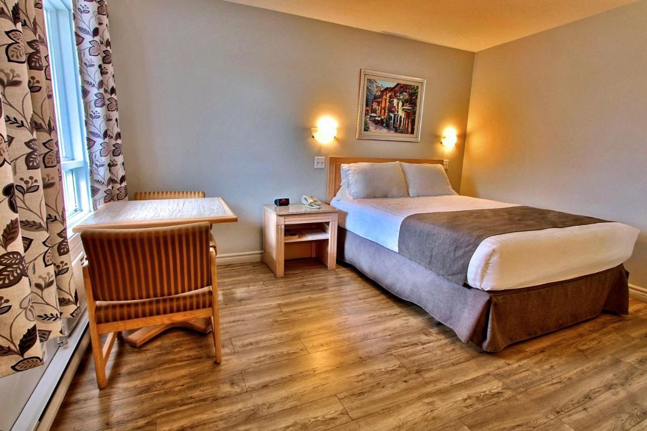 Hotel-Motel La Difference Sainte-Marie ภายนอก รูปภาพ