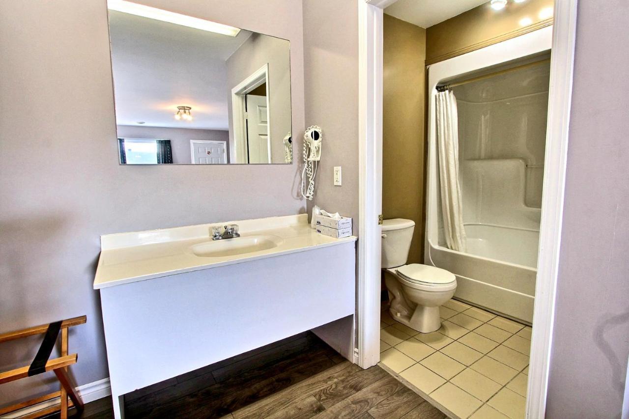 Hotel-Motel La Difference Sainte-Marie ภายนอก รูปภาพ