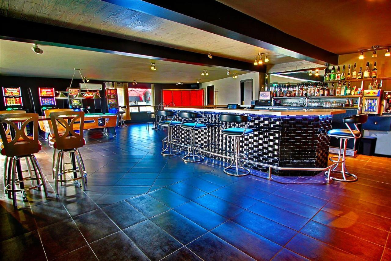 Hotel-Motel La Difference Sainte-Marie ภายนอก รูปภาพ