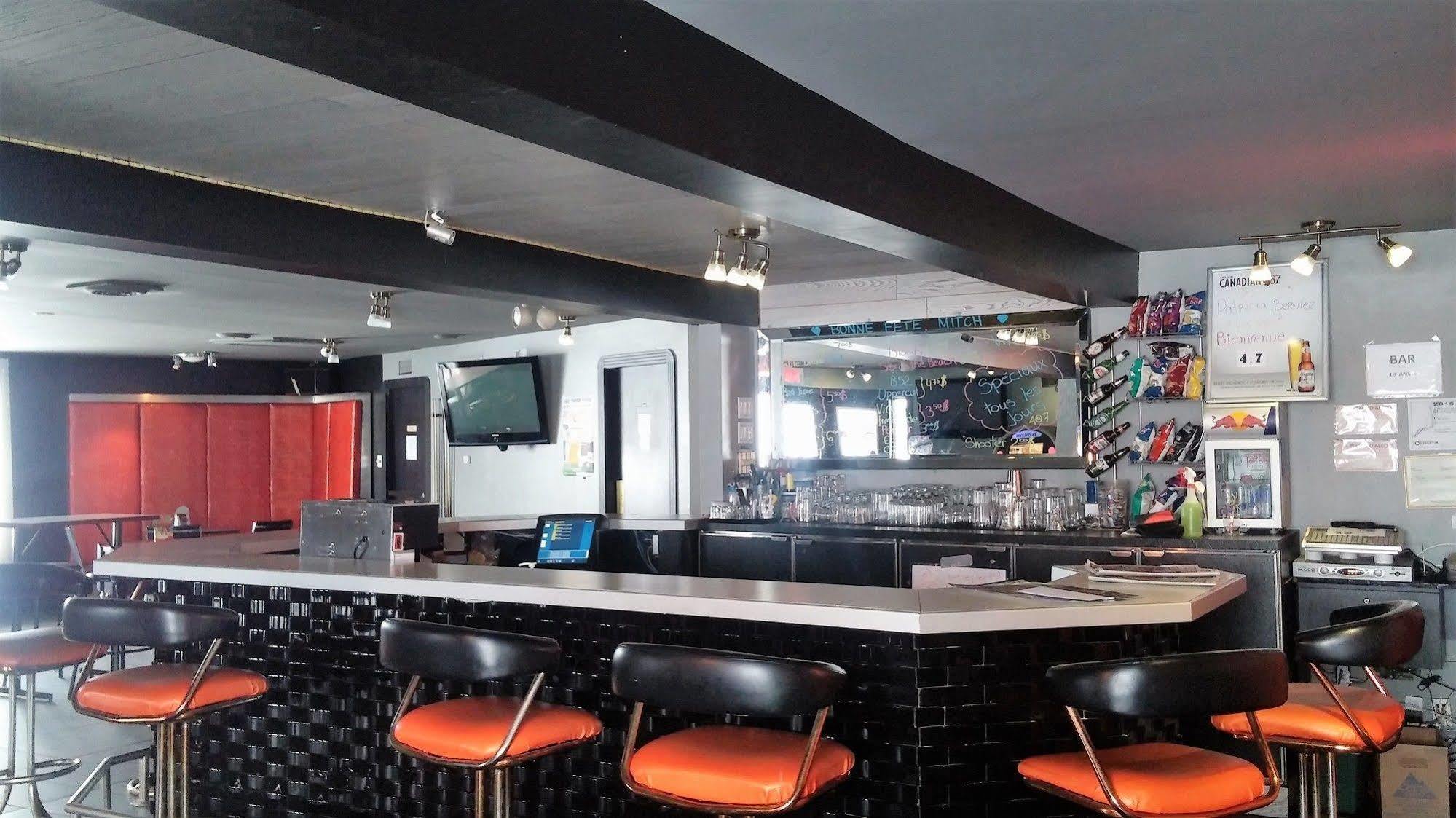 Hotel-Motel La Difference Sainte-Marie ภายนอก รูปภาพ